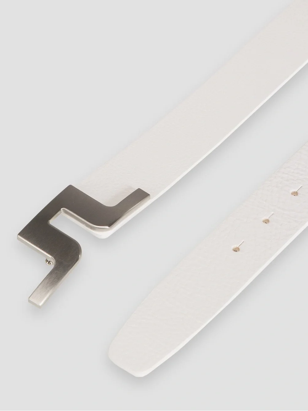 White Leather Men's Belt with Sculpted Silver Buckle